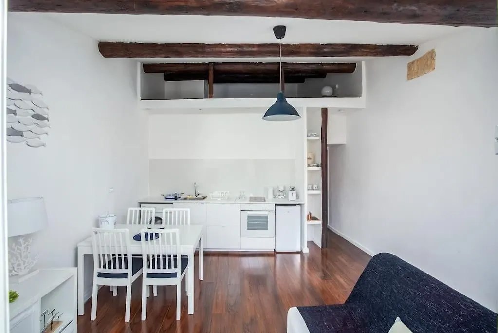 Au Coeur Du Panier Avec Terrasse 2 A 4 Personnes Climatisation Apartment Marseille